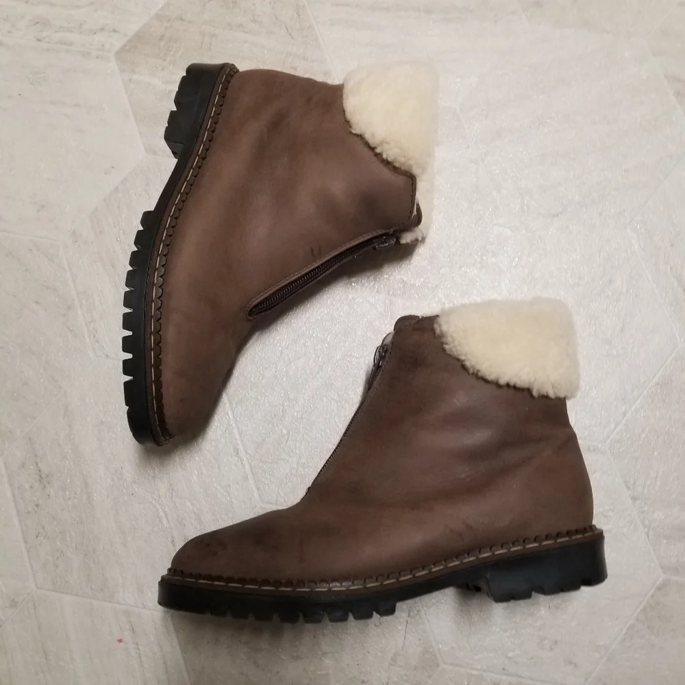 Blondo Waterproof Brown Leather Chunky Heel White Sherpa Cuff Zip Ankle Boots 7‎